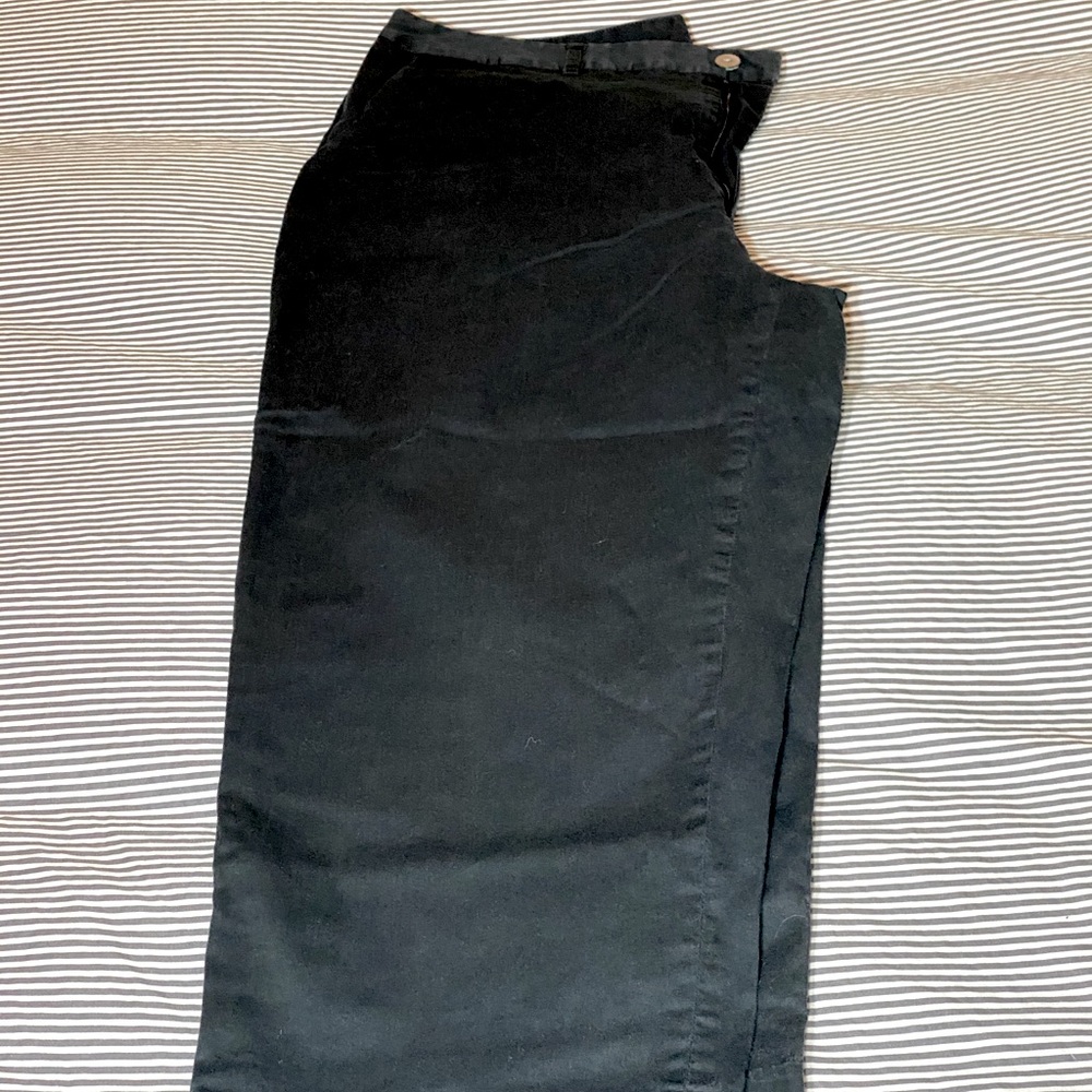 Fairway and Greene black khaki style capris Sz 10